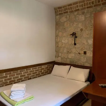 Alexandros * Káto Loutrákion