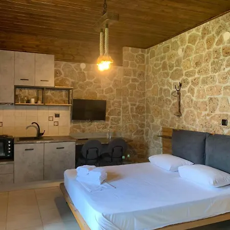 Alexandros شقة Káto Loutrákion