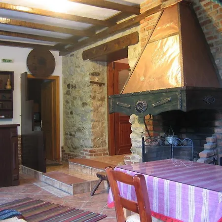 شقة Alexandros Káto Loutrákion