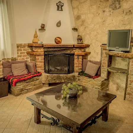 Alexandros شقة Káto Loutrákion