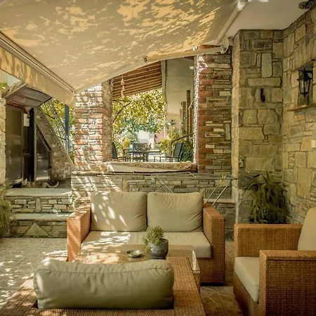Alexandros Apartmán *