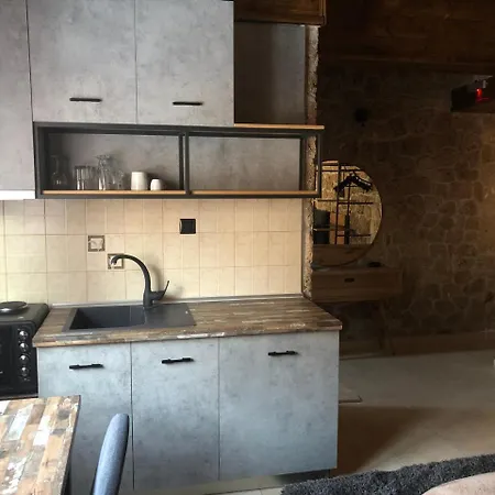 Alexandros شقة Káto Loutrákion