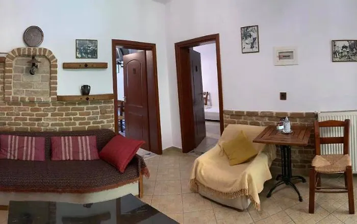 Alexandros Apartment *